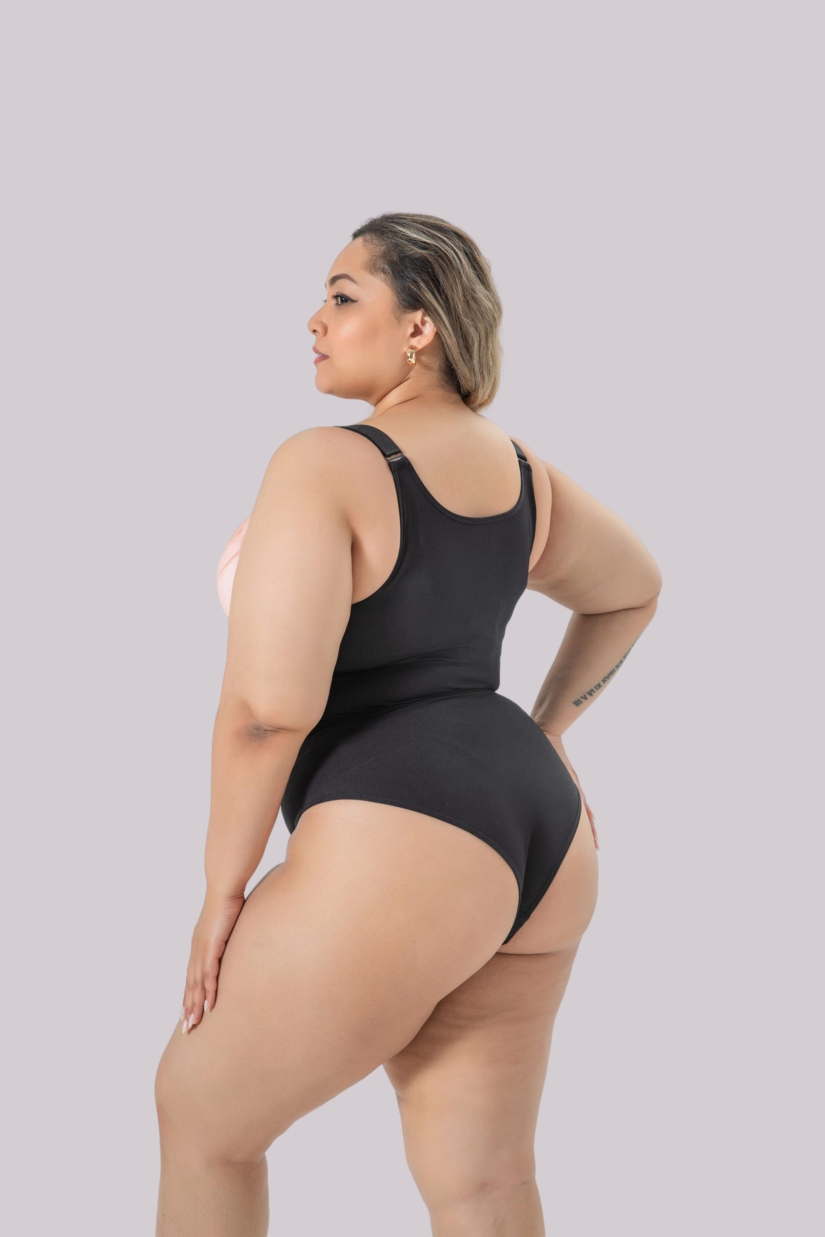 Liebelle Evy – figurformender Body - Bild 2